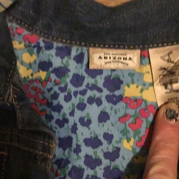 💚💚Girls size 3T Arizona jean jacket - Picture 3 of 4